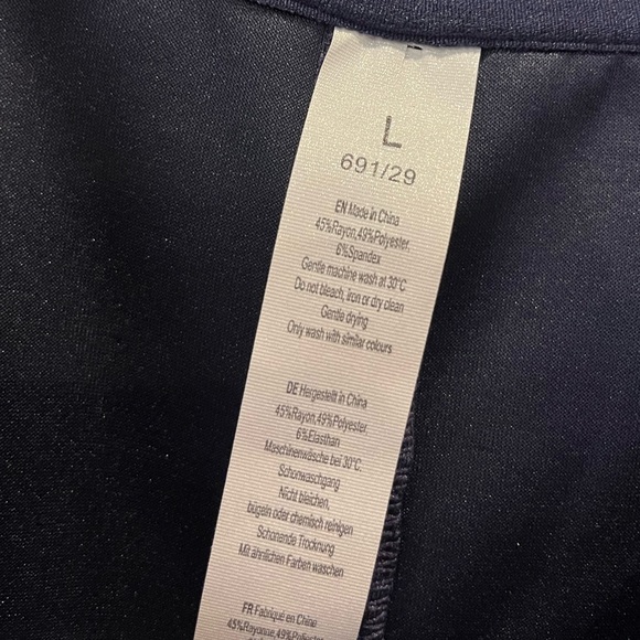 NWT Afitne Active Lifestyle Navy Sleeveless Tee Size L - Picture 4 of 6